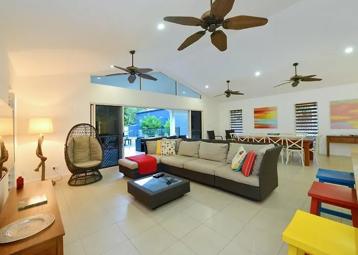 The Red Anchor Villa Port Douglas